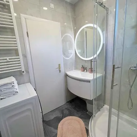 In - Sibenik Riviera 35574 * Primošten