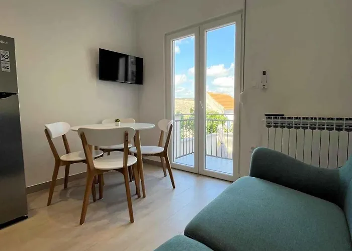 In - Sibenik Riviera 35574 דירה פרימוסטן