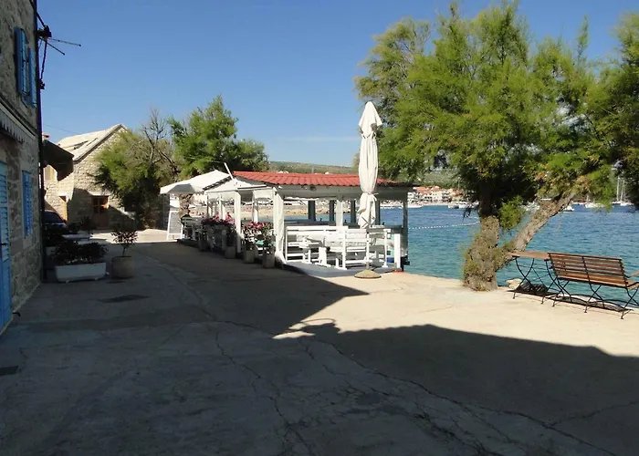 In - Sibenik Riviera 35574 * פרימוסטן